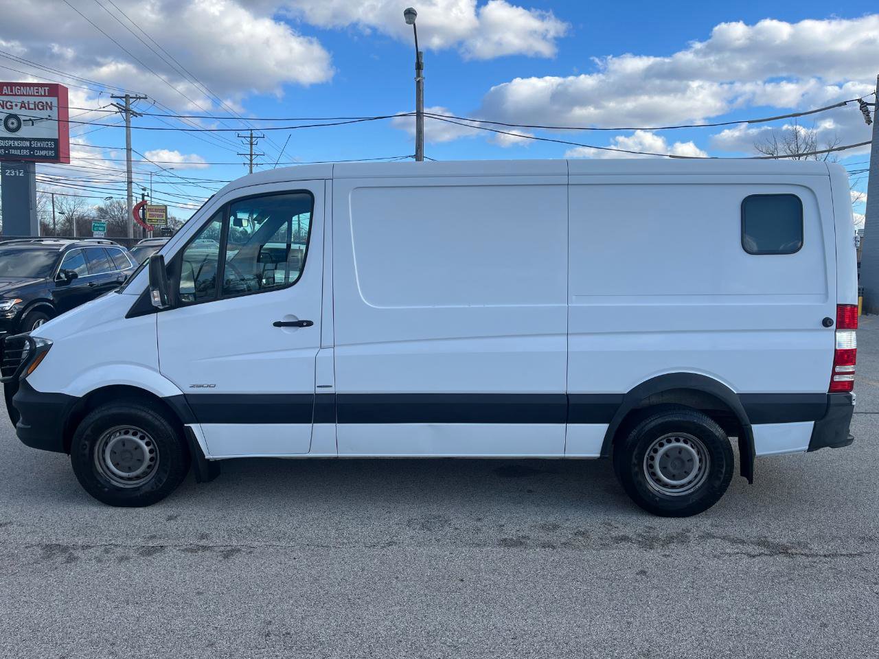 Used 2015 Mercedes-Benz Sprinter 2500 image 2