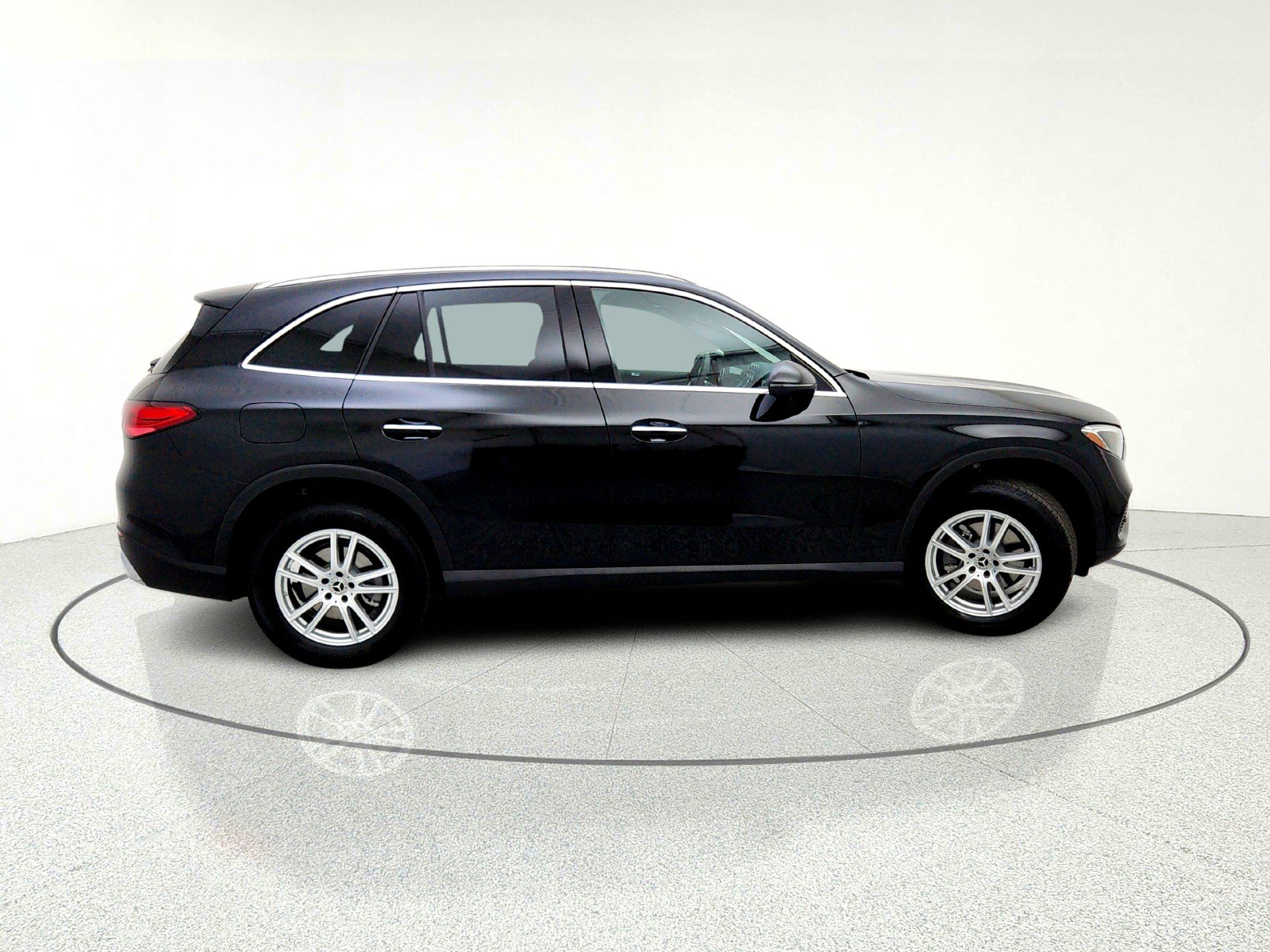 Certified 2026 Mercedes-Benz GLC 300 image 9