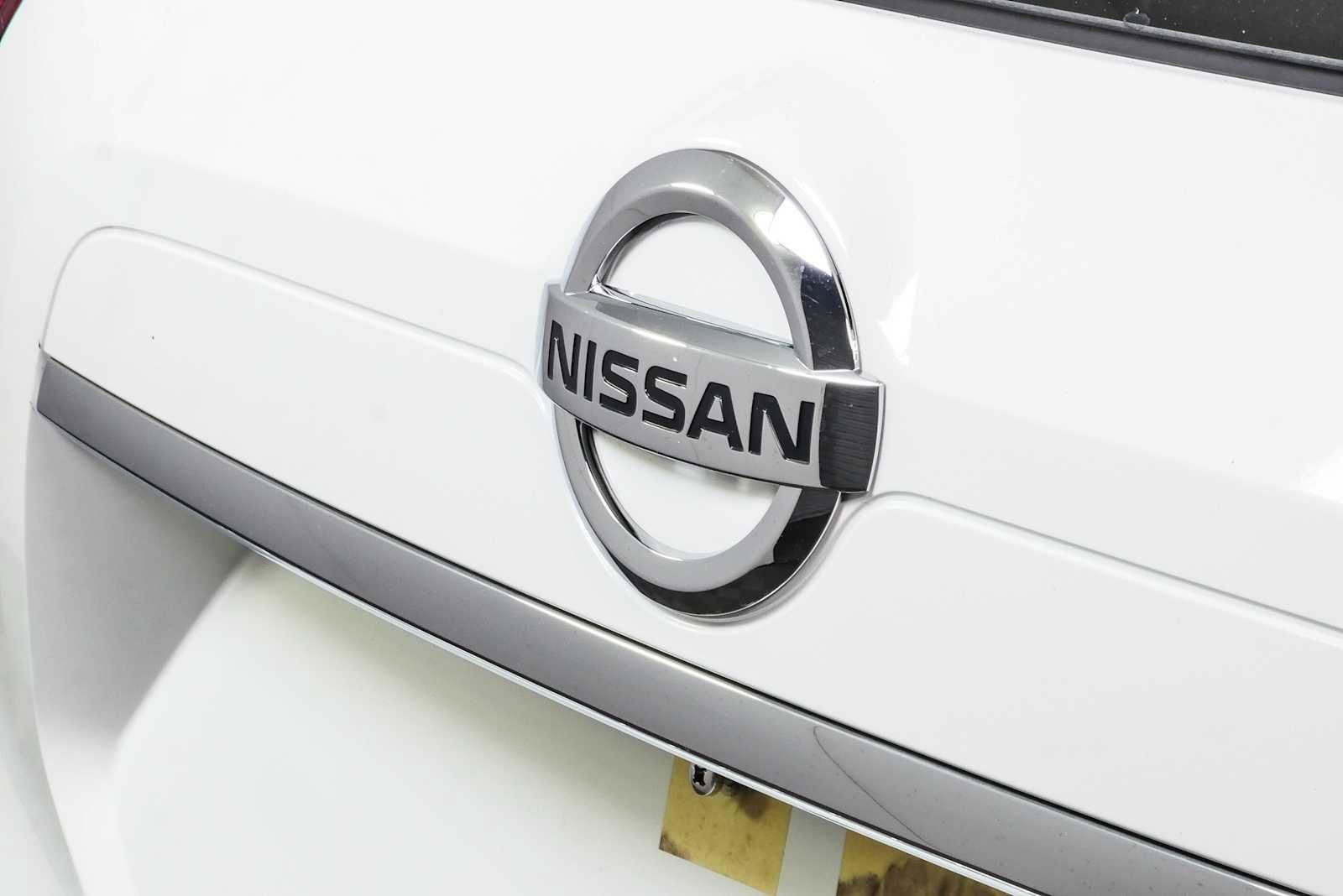 Used 2020 Nissan Rogue S w/ Special Edition Package FWD image 33