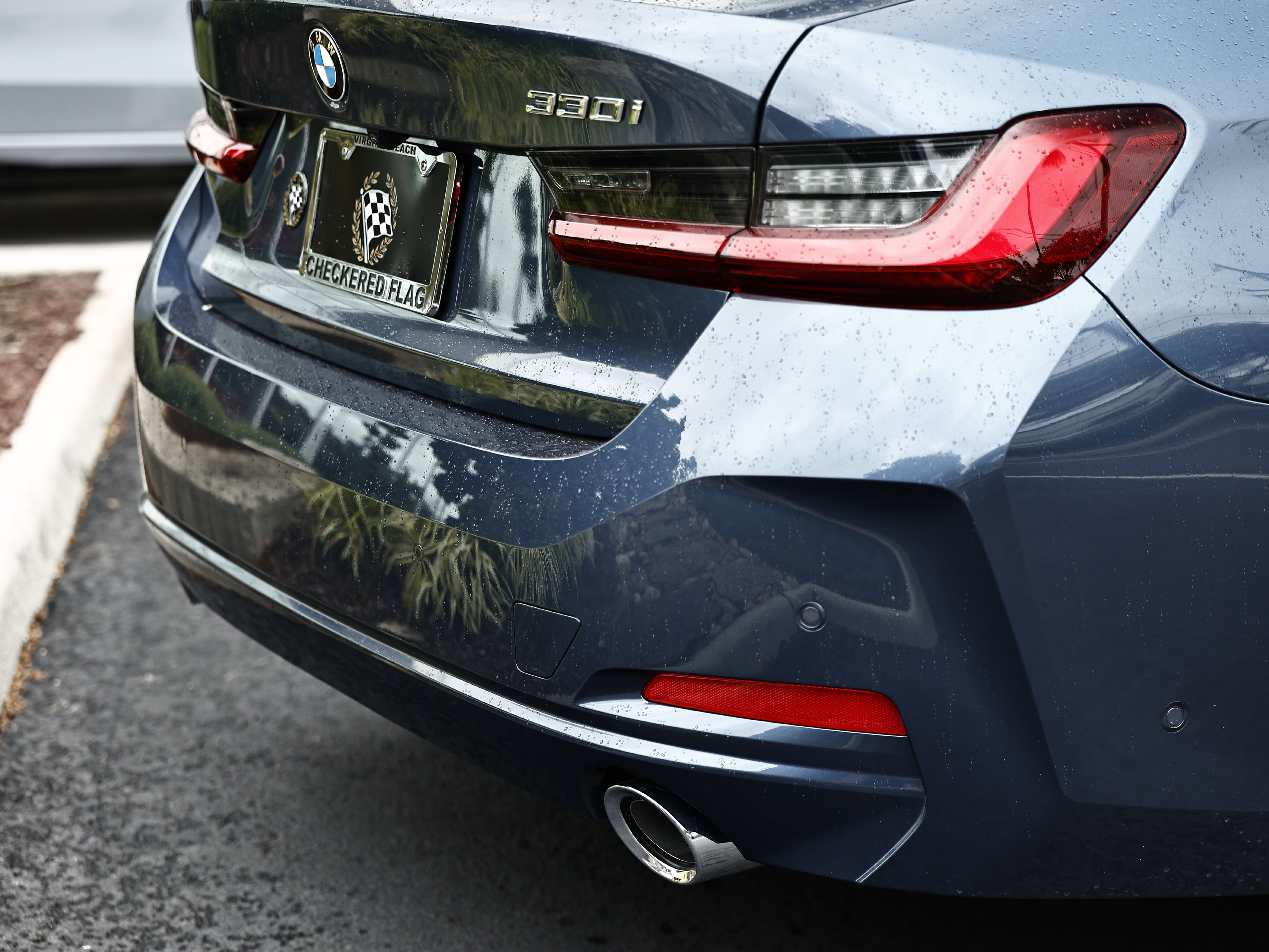 New 2026 BMW 330i Sedan w/ Premium Package RWD image 9