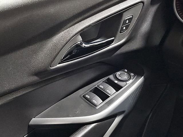New 2026 Chevrolet Trax RS w/ Sunroof Package FWD image 21