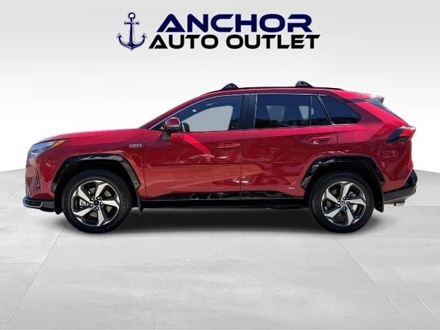 Used 2023 Toyota RAV4 SE w/ Weather & Moonroof Package image 5