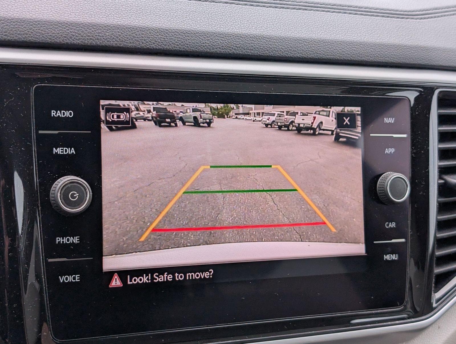 Used 2021 Volkswagen Atlas SEL FWD image 20