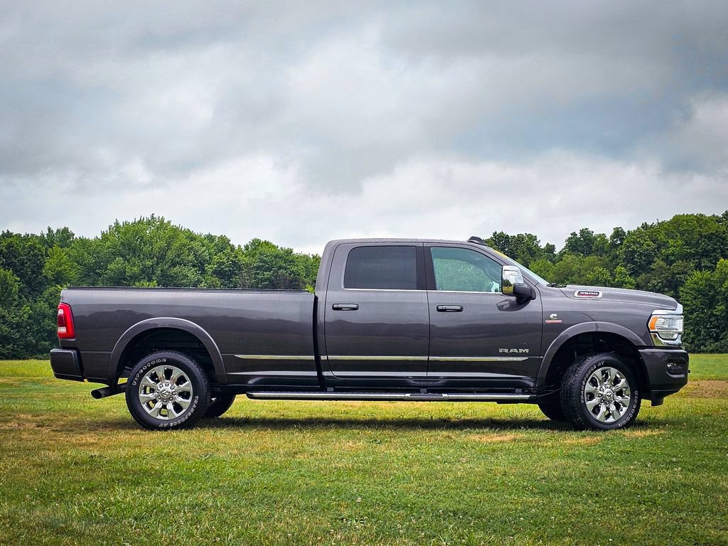 Used 2024 RAM 3500 Limited AWD/4WD image 3