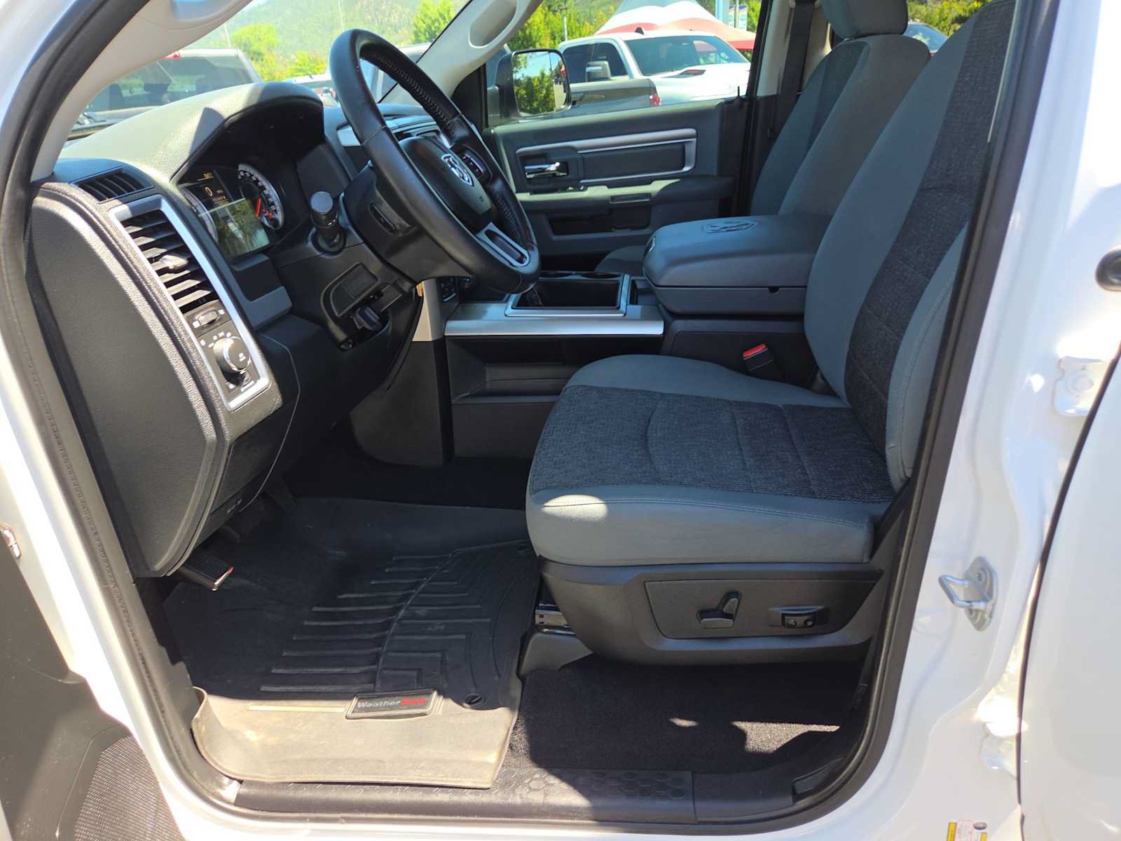Used 2015 RAM 1500 Big Horn AWD/4WD image 19