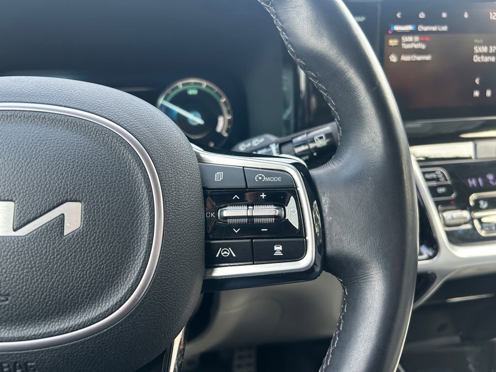 Used 2023 Kia Sorento SX Prestige image 18