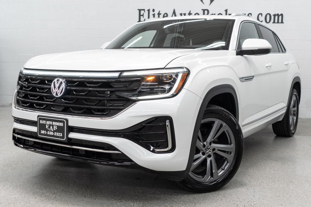 Used 2024 Volkswagen Atlas Cross Sport SEL R-Line AWD/4WD image 57
