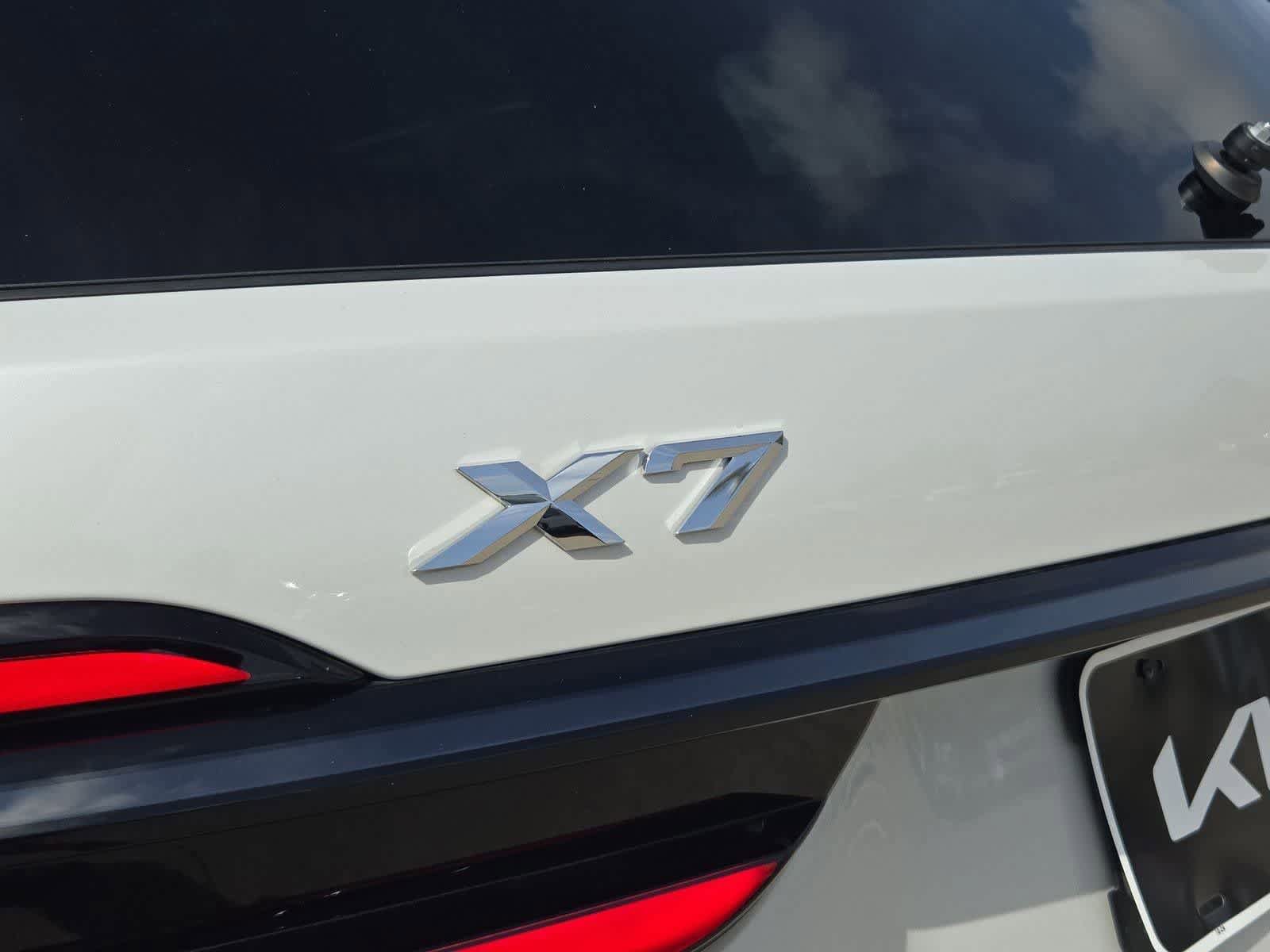 Used 2024 BMW X7 xDrive40i w/ M Sport Package image 11