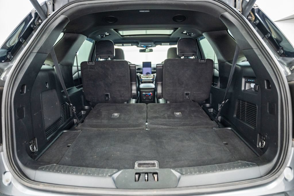 Used 2023 Ford Explorer ST w/ Equipment Group 401A AWD/4WD image 11