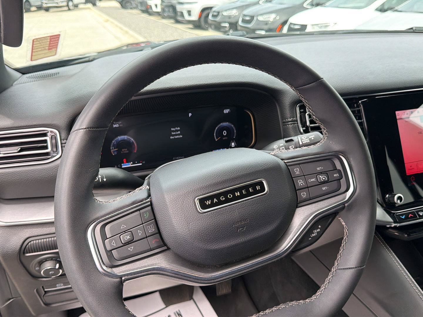 Used 2023 Jeep Wagoneer L Series II AWD/4WD image 14