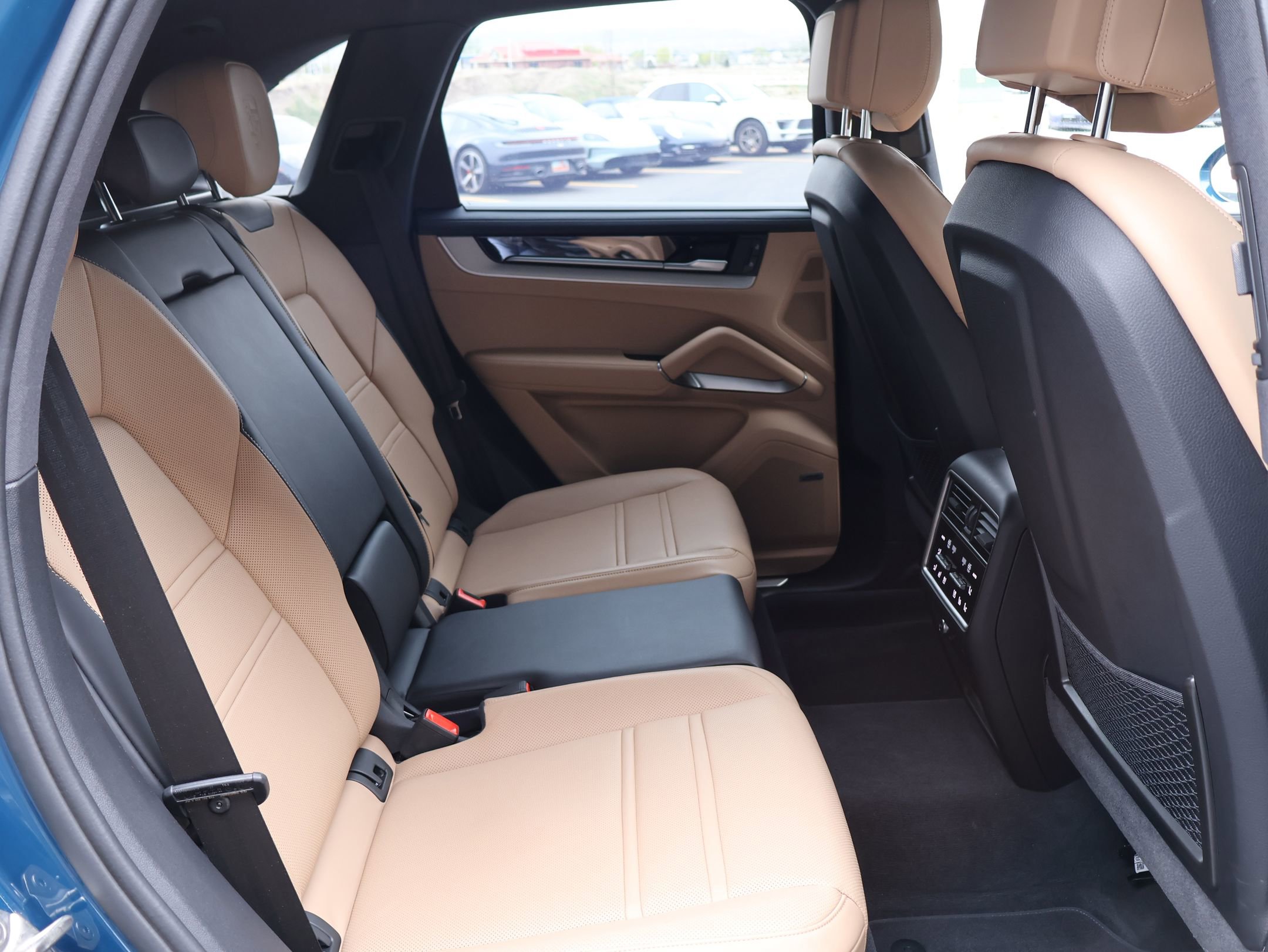 Certified 2025 Porsche Cayenne E-Hybrid image 27