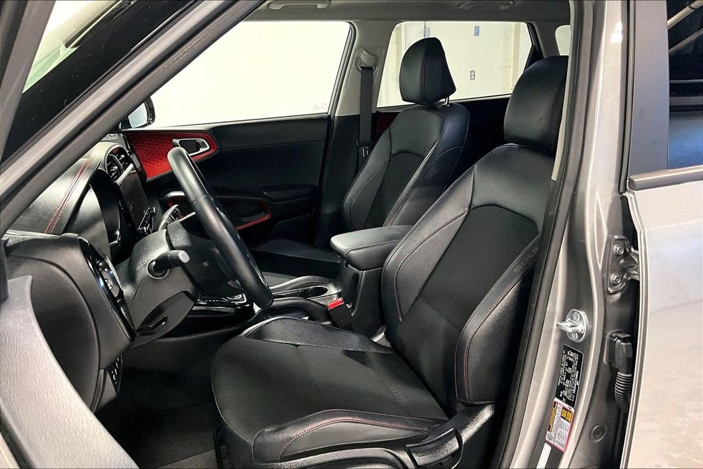 Used 2025 Kia Soul GT-Line image 33