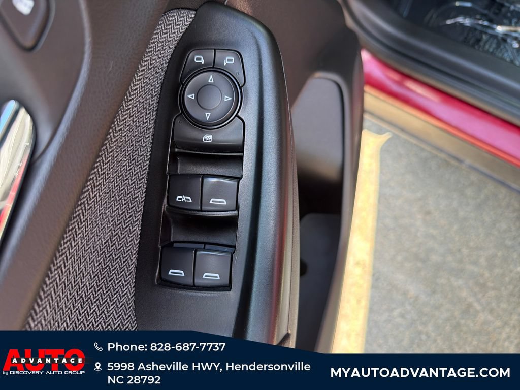 Used 2021 Chevrolet TrailBlazer LT w/ Convenience Package FWD image 10