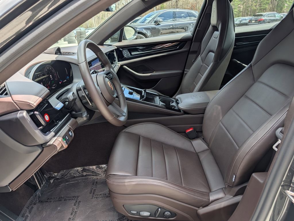 Used 2025 Porsche Panamera 4 image 24