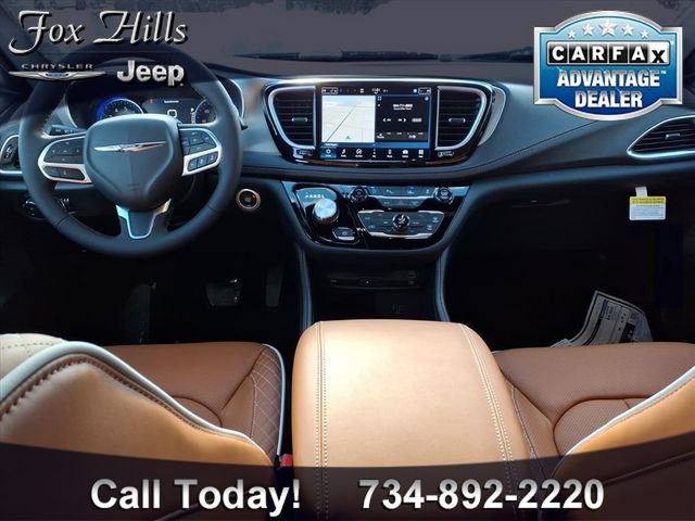 New 2026 Chrysler Pacifica Pinnacle w/ Trailer Tow Group image 13