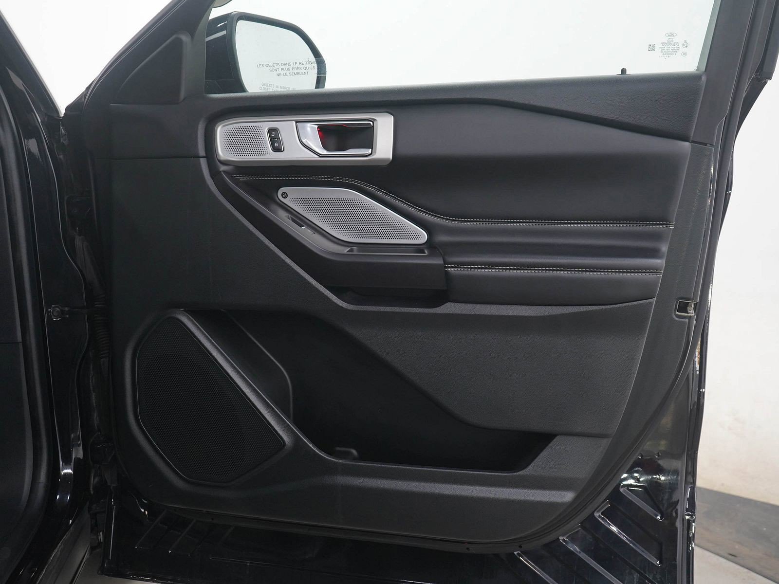 Used 2020 Ford Explorer ST w/ Premium Technology Package image 11