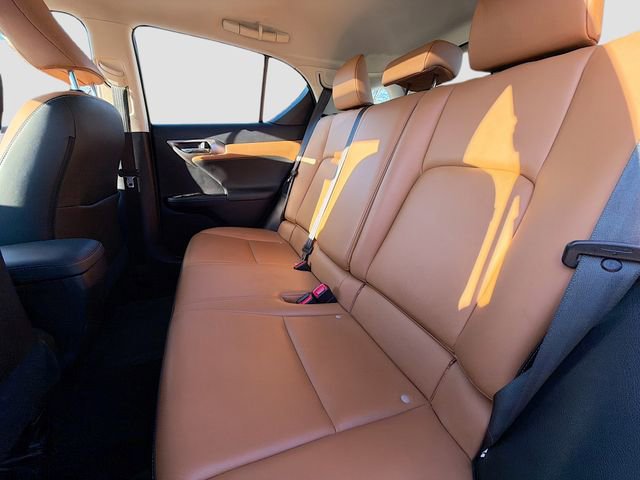 Used 2015 Lexus CT 200h w/ Navigation Package FWD image 21