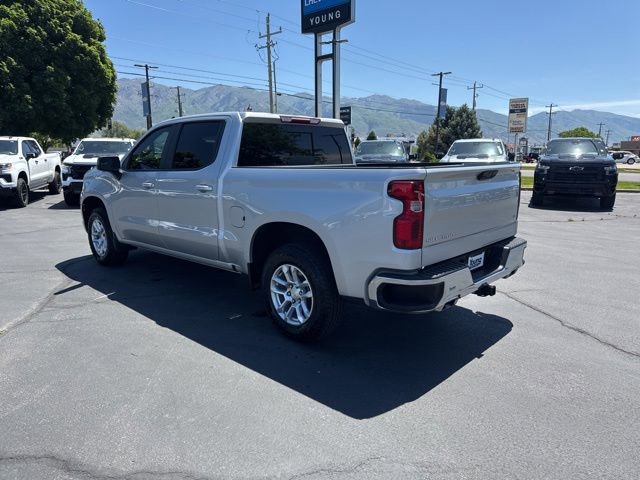 Used 2022 Chevrolet Silverado 1500 LT AWD/4WD image 5