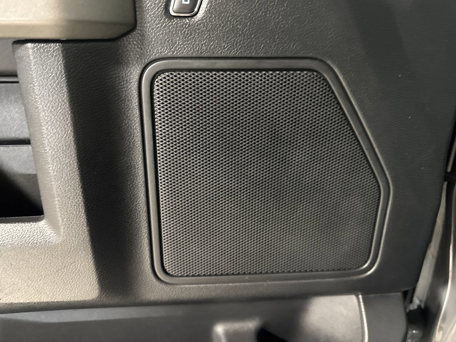 Used 2020 Ford F150 Raptor AWD/4WD image 18