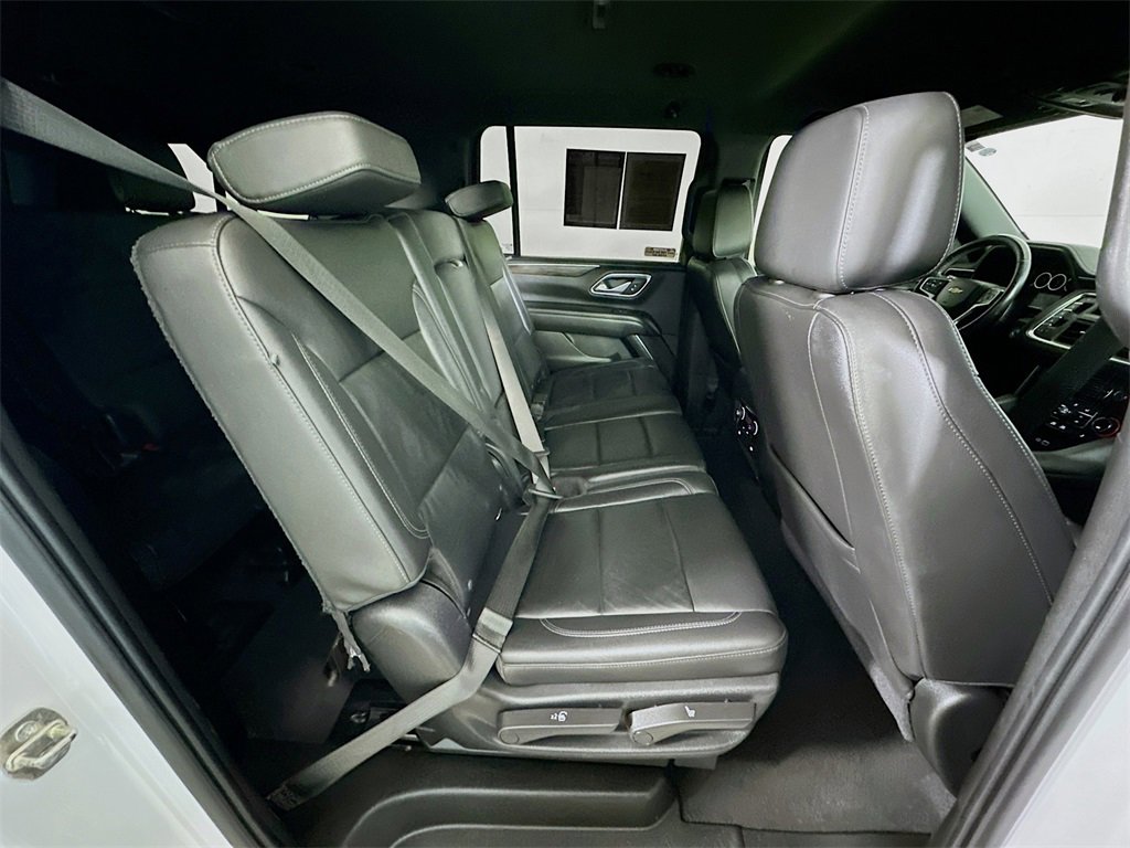 Used 2021 Chevrolet Suburban LT image 11