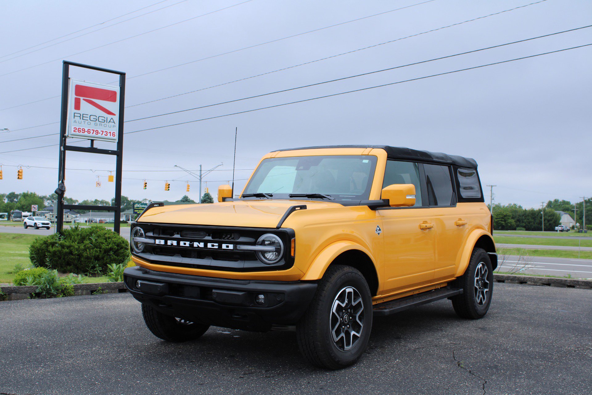 Used 2021 Ford Bronco Outer Banks image 14