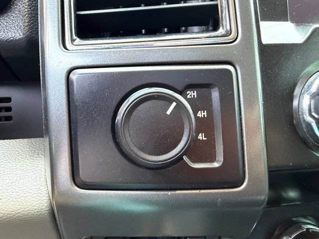 Used 2020 Ford F350 XLT w/ XLT Premium Package AWD/4WD image 17