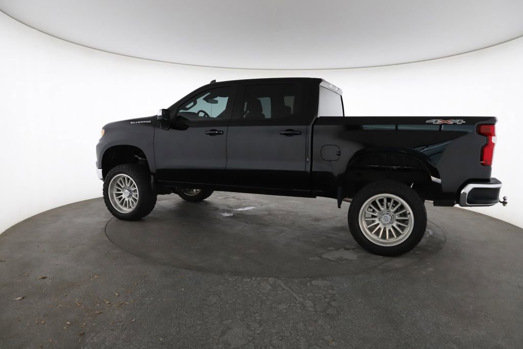 Used 2024 Chevrolet Silverado 1500 LT image 8