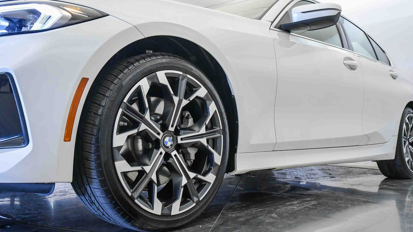 Used 2025 BMW 330i Sedan w/ Convenience Package image 10