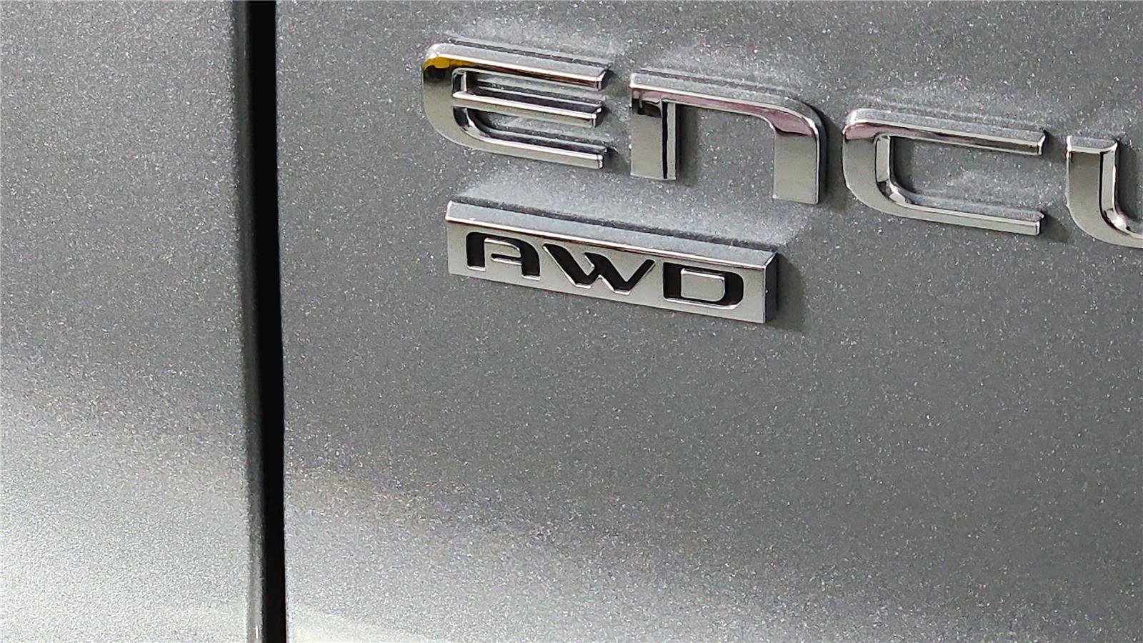 Used 2025 Buick Enclave Preferred AWD/4WD image 19