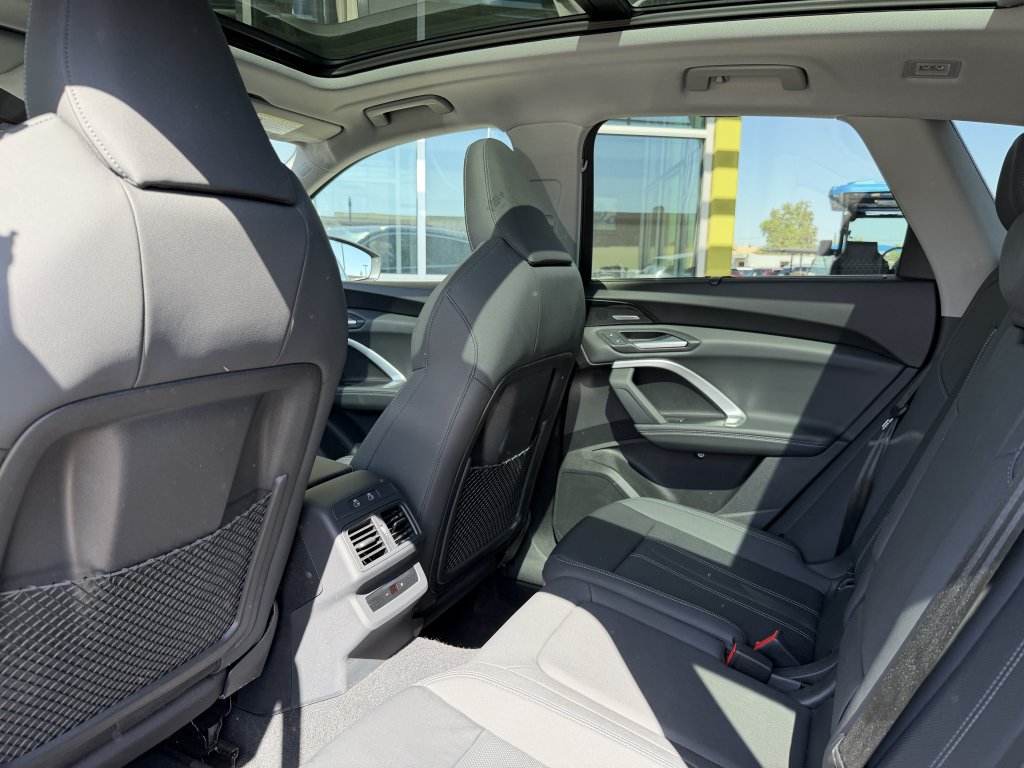Used 2025 Audi Q5 Premium w/ Premium Plus AWD/4WD image 35