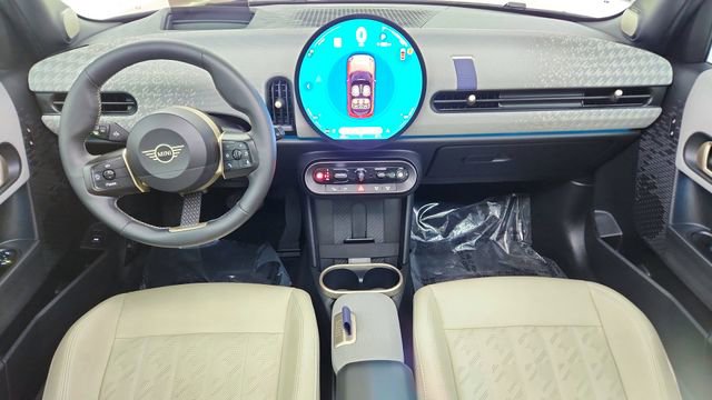 Used 2025 MINI Cooper 4-Door Hardtop image 85