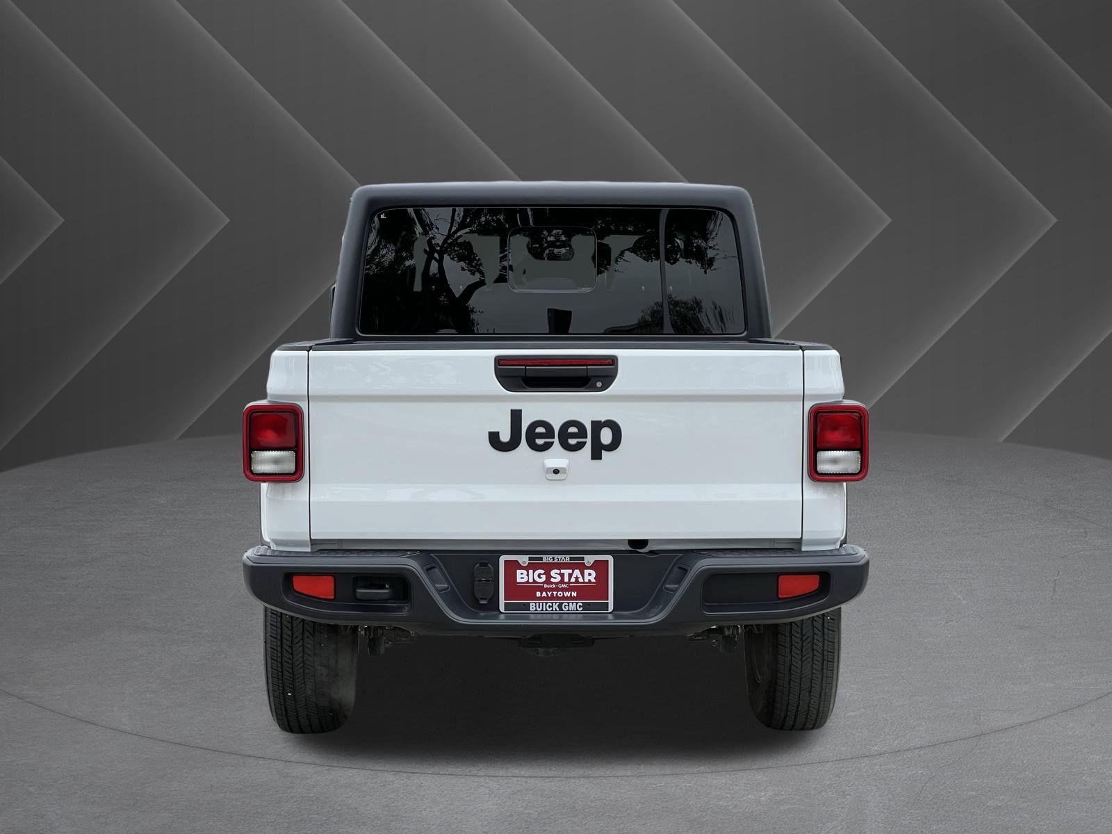 Used 2024 Jeep Gladiator Sport image 3