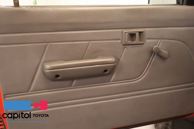 Used 1992 Toyota Pickup Deluxe AWD/4WD image 12