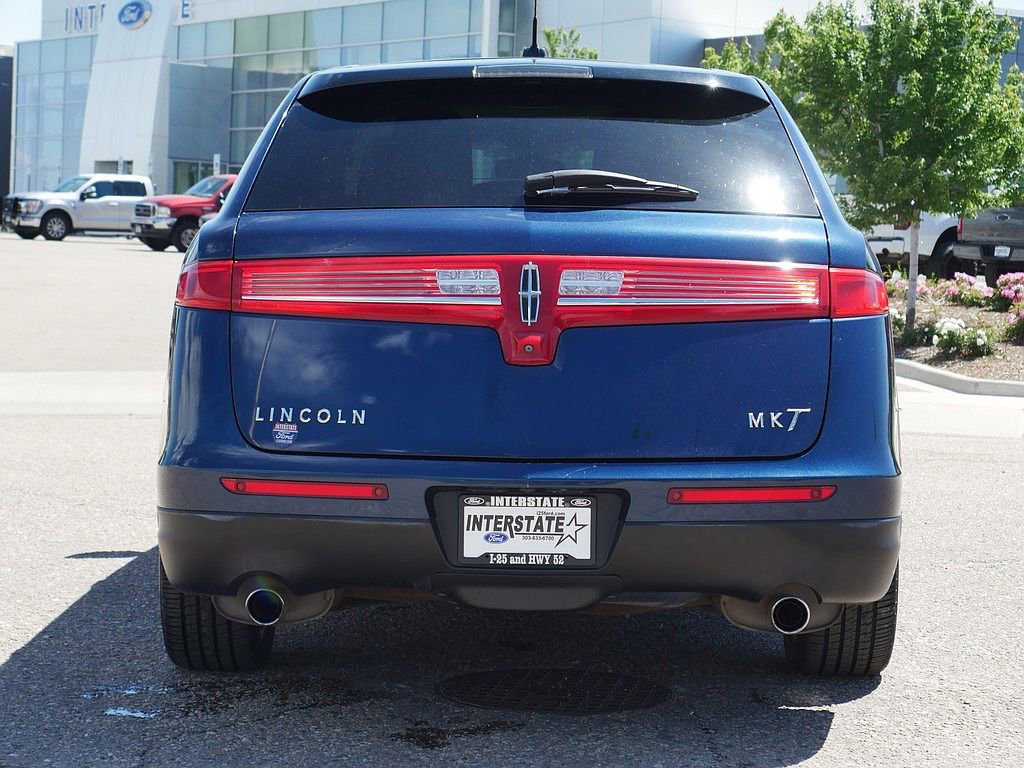 Used 2017 Lincoln MKT AWD w/ Technology Package image 4