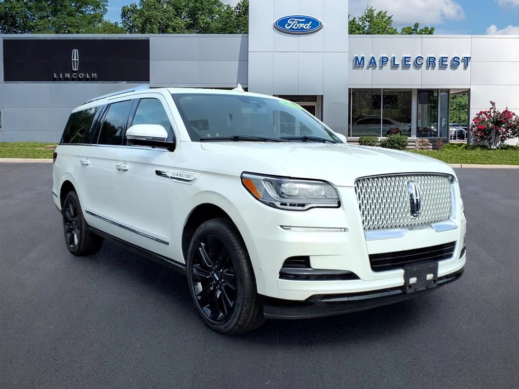 Used 2023 Lincoln Navigator L Reserve w/ Monochromatic Package