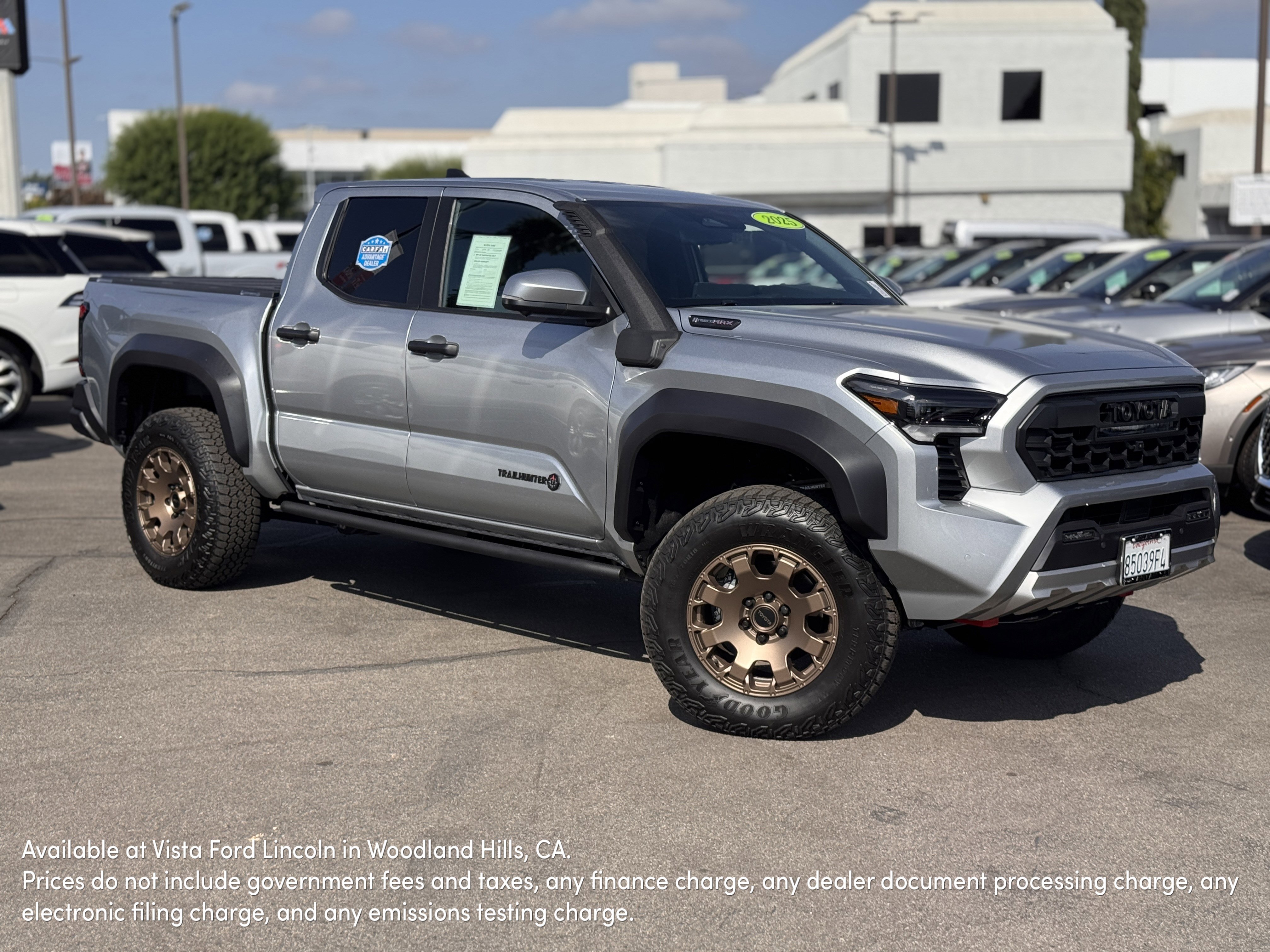 Used 2025 Toyota Tacoma 4x4 Double Cab Hybrid image 1