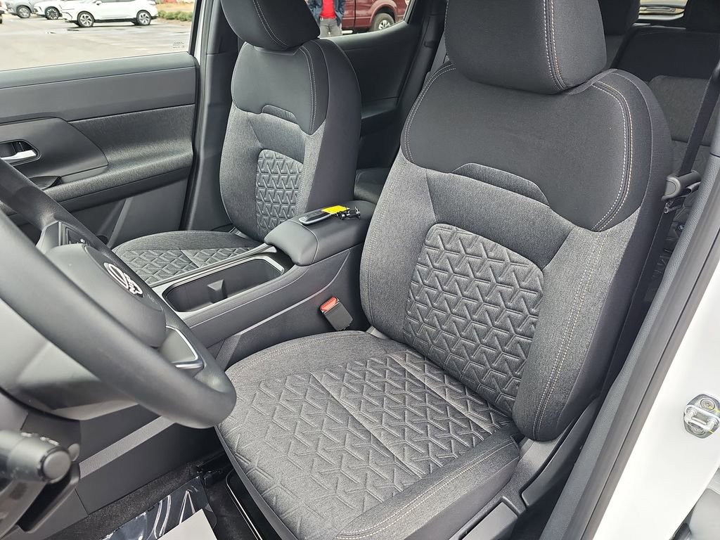 New 2026 Nissan Kicks SV w/ SV Premium Package FWD image 19