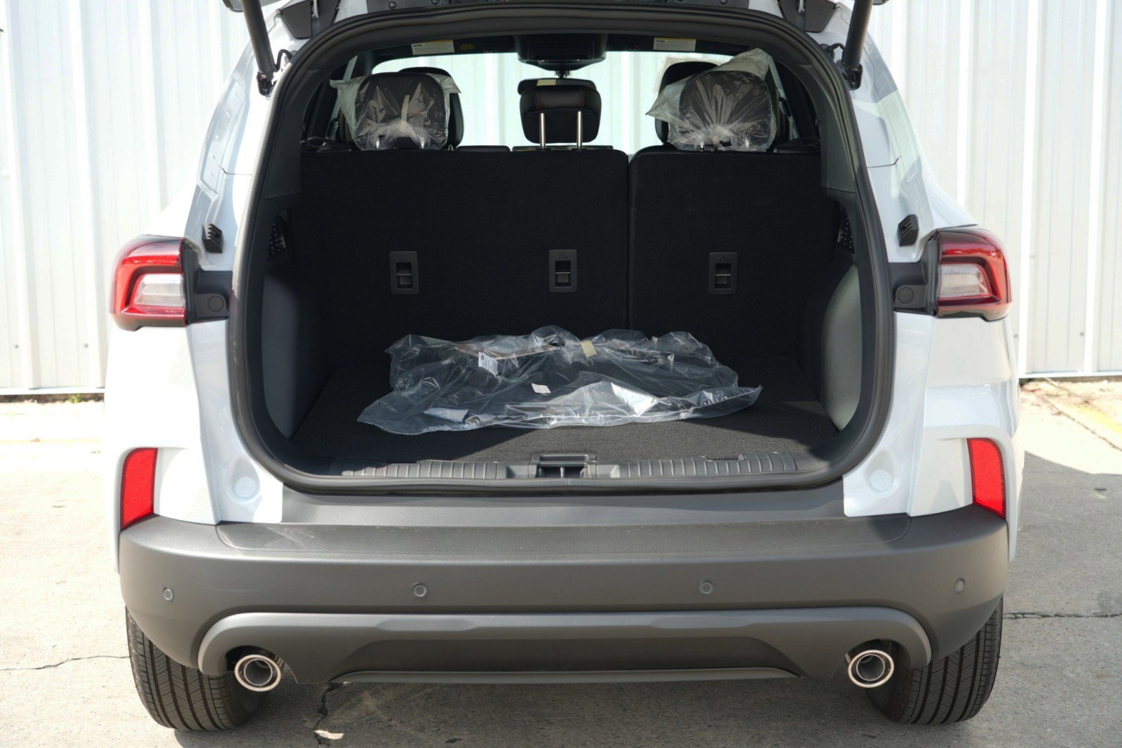 Used 2025 Ford Escape ST-Line Elite w/ Tech Pack #1 image 8