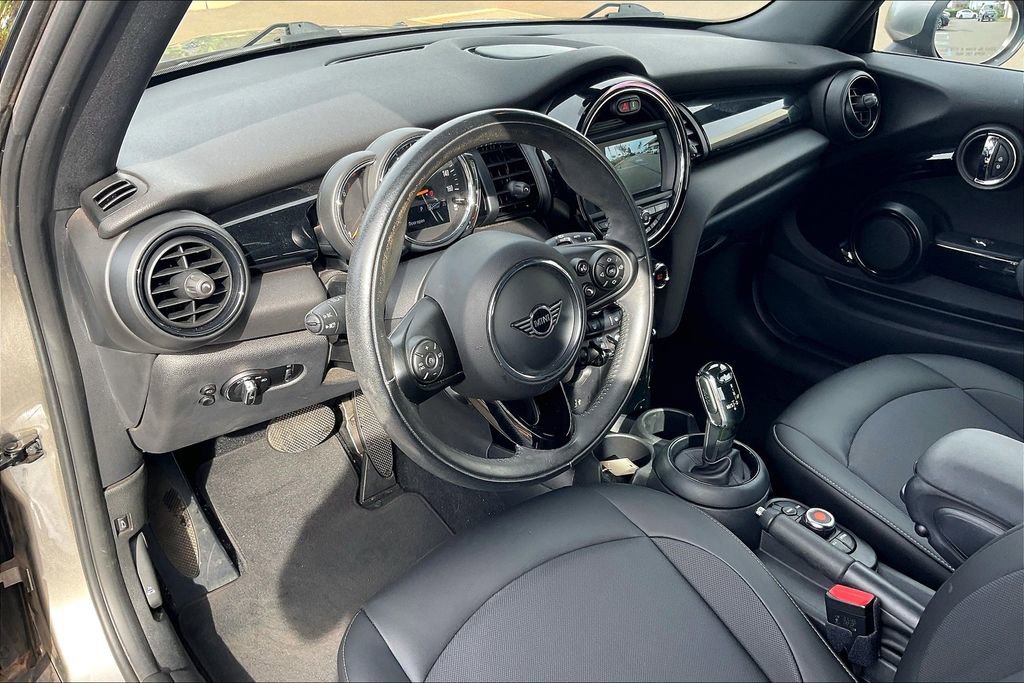 Used 2021 MINI Cooper Convertible image 13