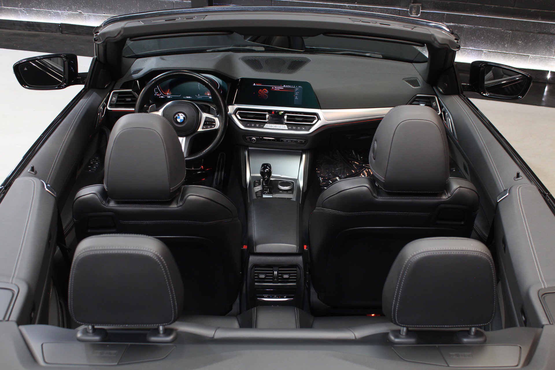 Used 2023 BMW 430i Convertible w/ M Sport Package RWD image 28