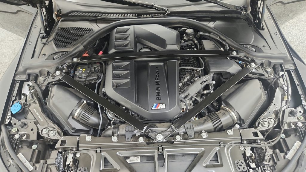 Used 2025 BMW M2 w/ Lighting Package RWD image 54