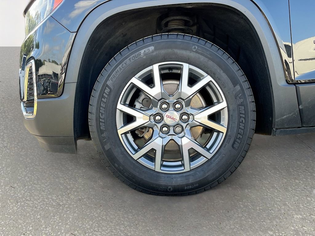 Used 2023 GMC Acadia SLT image 32