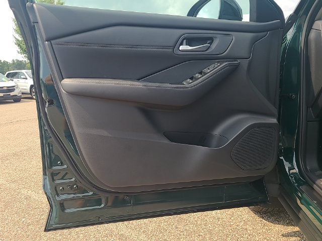 New 2026 Nissan Rogue Dark Armor AWD/4WD image 10