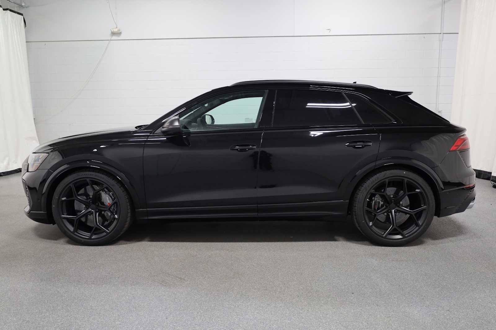 New 2026 Audi RS Q8 performance image 2