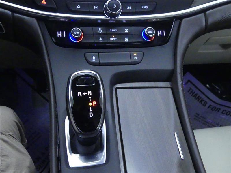 Used 2017 Buick LaCrosse Preferred image 14