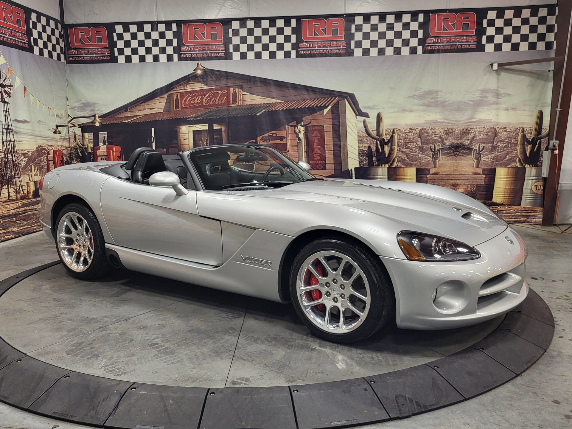 Used 2005 Dodge Viper SRT-10 image 1