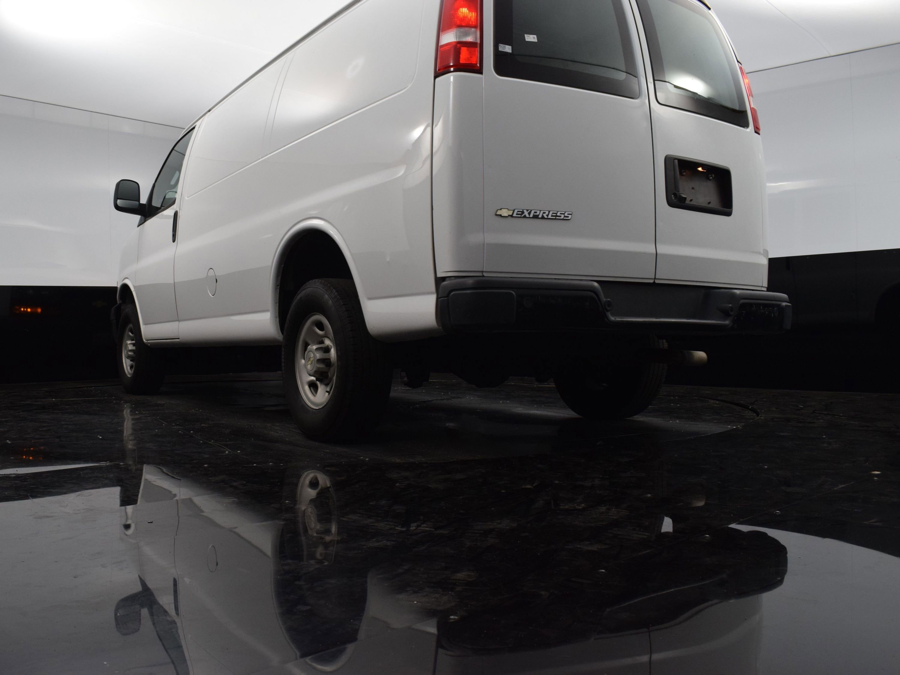 Used 2022 Chevrolet Express 2500 w/ Driver Convenience Package image 20