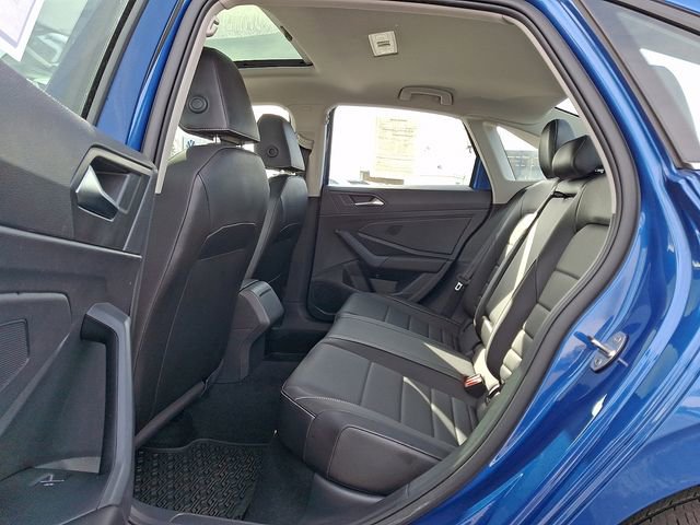 Used 2022 Volkswagen Jetta SE image 10
