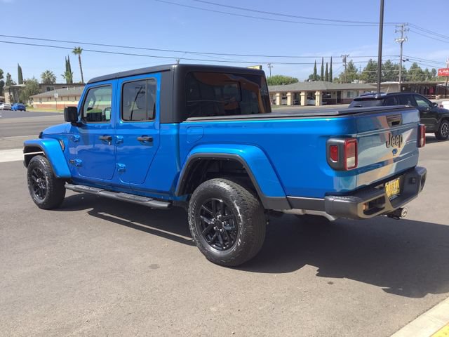 Used 2022 Jeep Gladiator Sport AWD/4WD image 23