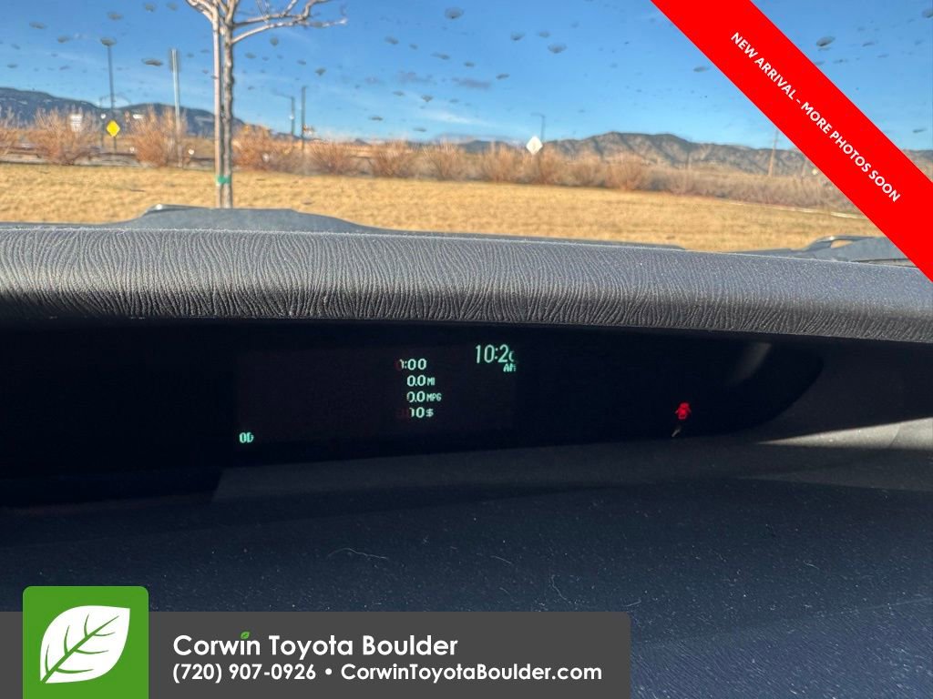 Used 2014 Toyota Prius Two image 11